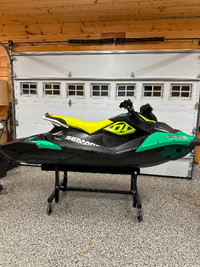 2020 Seadoo Spark Trixx 3up, speaker, trailer and cover included