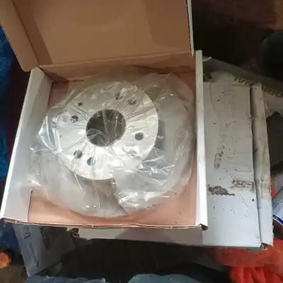 Both rotors are brand new in box (part #31038, cross‑ref BD125139 / 52‑125139) Fits 1991–1997 Honda...