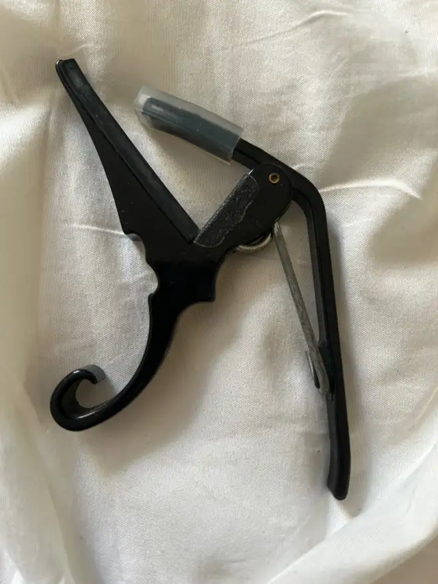 Kyser Capo for 6 string Guitar in Guitars in Oakville / Halton Region - Image 3