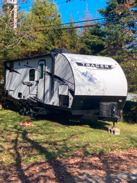 27.8 ft TRAVEL TRAILER  WITH ONE SLIDE OUT.  2023 Model