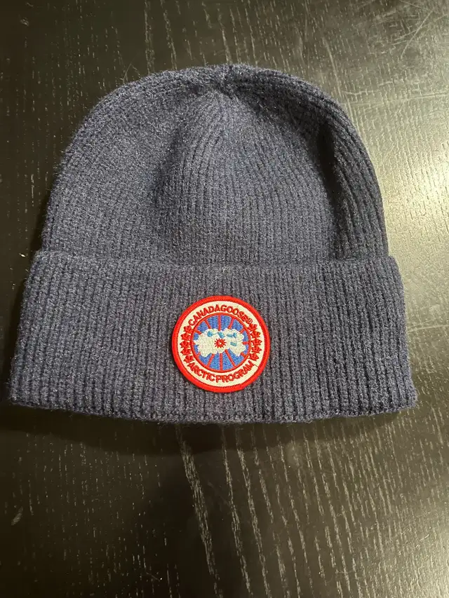 Canada Goose Toque in Women's - Tops & Outerwear in Winnipeg - Image 2