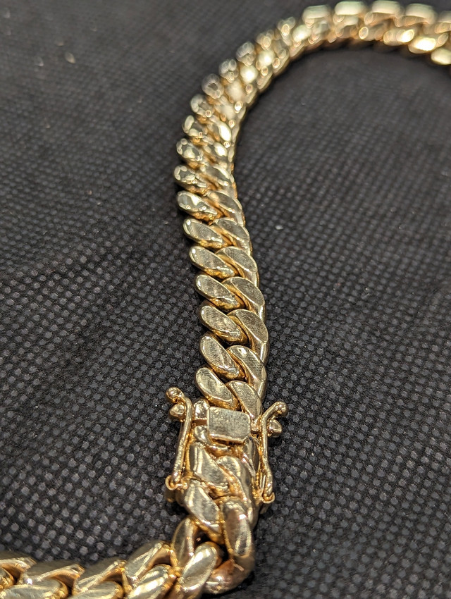 10 carat gold chain cuban style  in Jewellery & Watches in City of Toronto - Image 4