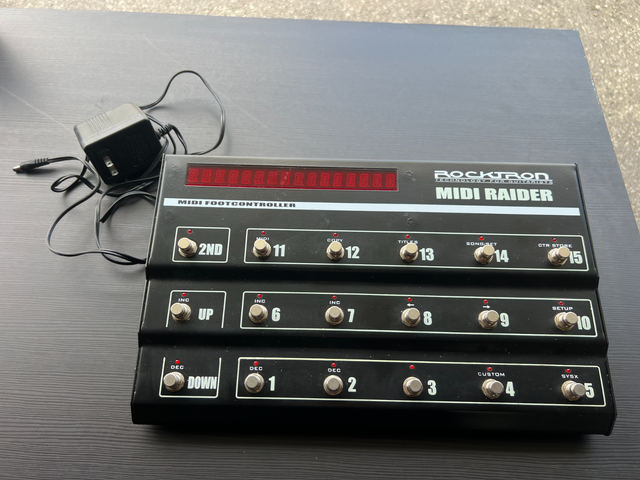 MIDI Raider Foot Controller in Amps & Pedals in City of Toronto - Image 3
