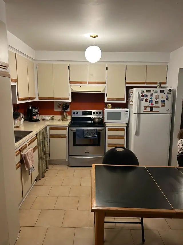 4 1/2 à louer Shop Angus