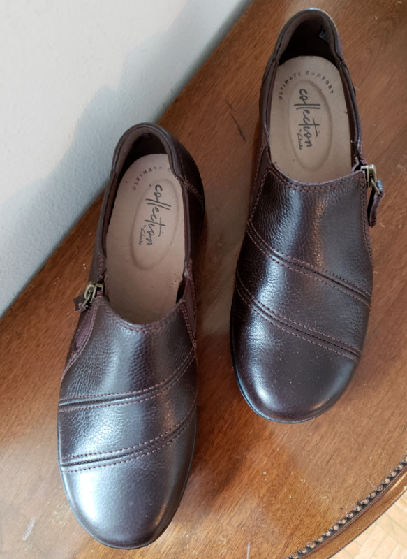 NEW in Box Clarks Leather Loafers, Brown, 7.5M in Women's - Shoes in City of Toronto - Image 2
