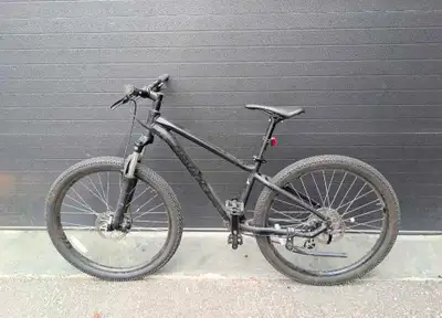 Devinci Ewoc Hardtail Mountain Bike 26" Small Disc Bakes Trail, View more
