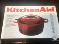 BNIB- kitchenAid 3.5 qt enameled cast iron covered Dutch oven