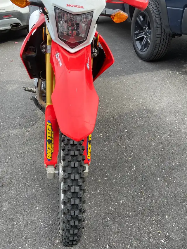 2017 Honda crf 250l in Dirt Bikes & Motocross in Ottawa - Image 2