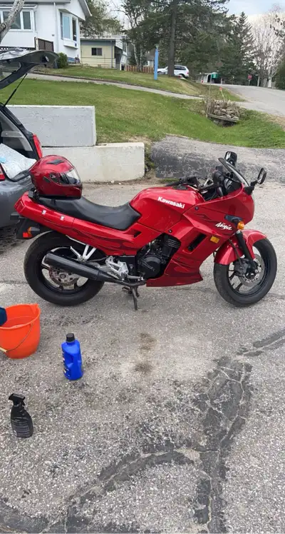 Ran and drove great last season may need a carb clean due to gas sitting in the bike over the winter...