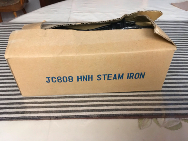NEW JC808 HNH Steamer, Colour Black, Lite Travel Size, 120V in Irons & Garment Steamers in Oakville / Halton Region - Image 3