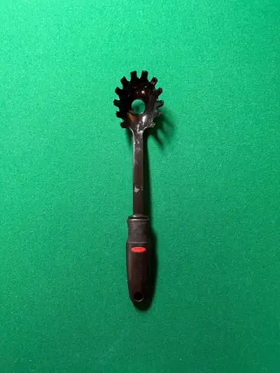 B18 / OXO Spaghetti Server, View more