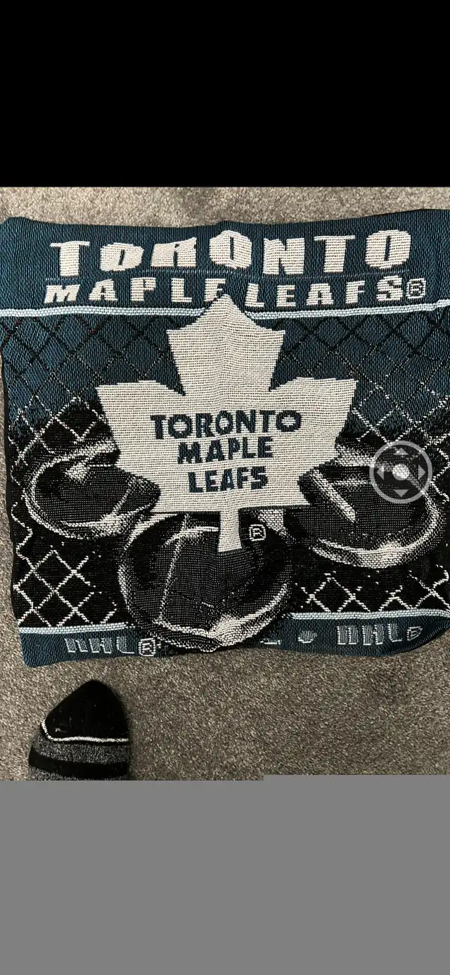 Toronto Maple Leafs Blanket and Pillow Case  in Bedding in Peterborough - Image 3