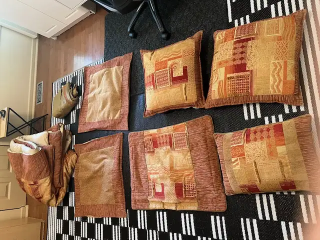 8 PIECE QUEEN SIZE COMFORTER SET ……$50 in Bedding in Windsor Region - Image 10