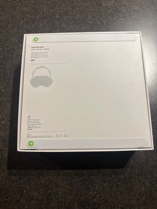 airpod maxes in Headphones in Calgary - Image 5