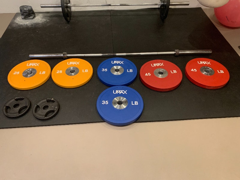 UMAX Calibrated Bumper Plate Weight Set 2x 45 / 2x 35 / 2x 25