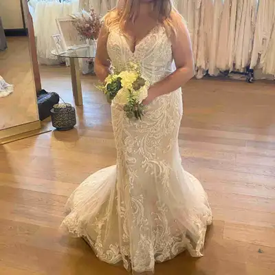 Justin Alexander Wedding dress, View more