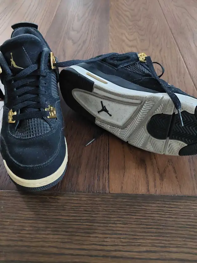 fairly new black and gold Jordan 4s in Men's Shoes in Markham / York Region - Image 3