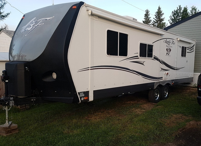 2014 Arctic Fox 29L | Travel Trailers & Campers | Red Deer | Kijiji