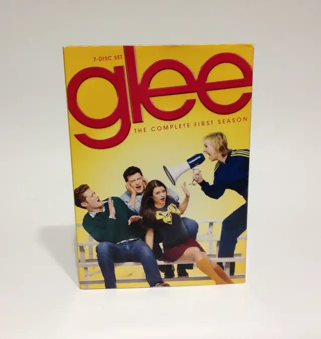 GLEE ~ The Complete First Season DVD Set in CDs, DVDs & Blu-ray in Winnipeg - Image 3