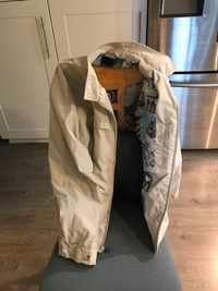 Men’s jacket raincoat medium size