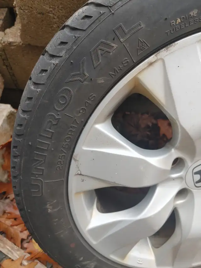 4 Honda rims with tires in Tires & Rims in Dartmouth - Image 3