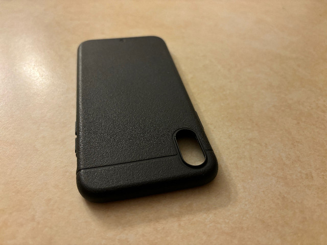 Caudabe Sheath case for iPhone XS in Cell Phone Accessories in Markham / York Region - Image 3