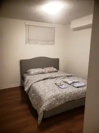 1 BEDROOM FOR RENT IN A 3 BEDROOM HOUSE.