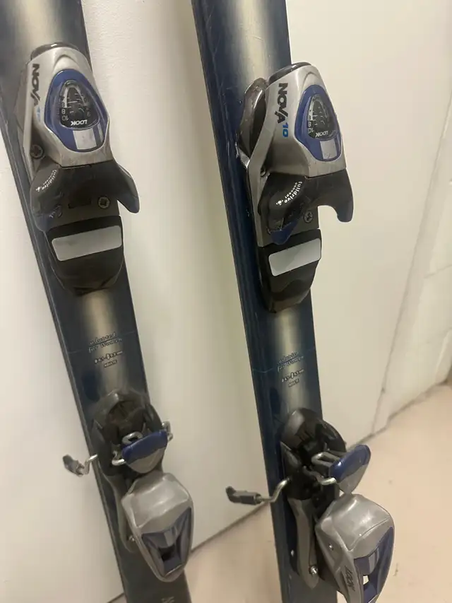 Ski alpain64556777841923122