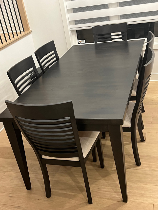 Table ONLY no chairs / Dining table real solid Canadian wood 78