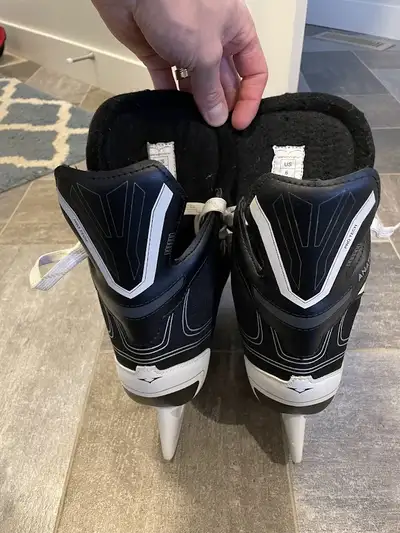 Vic HX1 Hockey Skates, size 6, View more