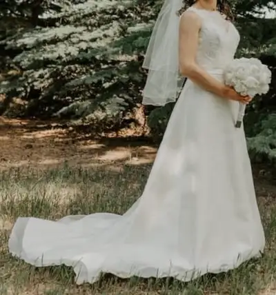 Paloma Blanca Wedding Dress $300 OBO, View more