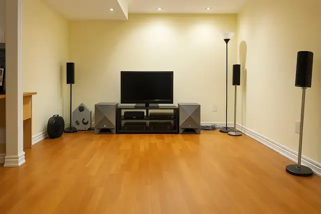 3 Bed, 2.5 Bath Townhouse | Finished Basement | Central Erin Mil in Long Term Rentals in Mississauga / Peel Region - Image 10