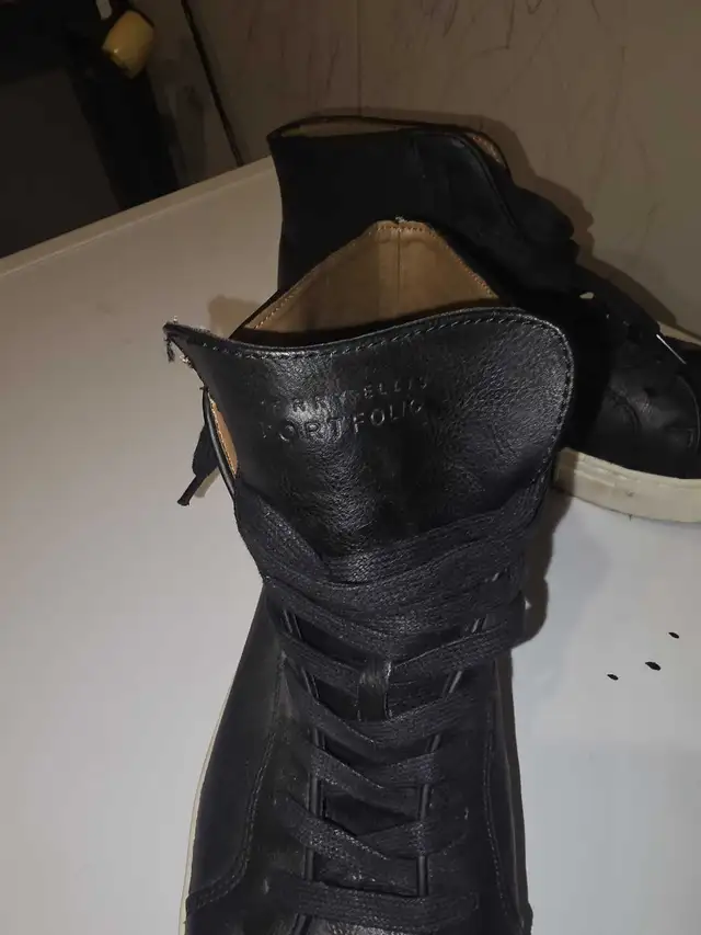 Shoes PERRY ELLIS Black Leather  11.5 in Men's Shoes in Medicine Hat - Image 4