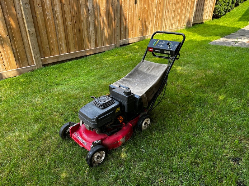 Toro 21 inch commercial mower Lawnmowers & Leaf Blowers Mississauga
