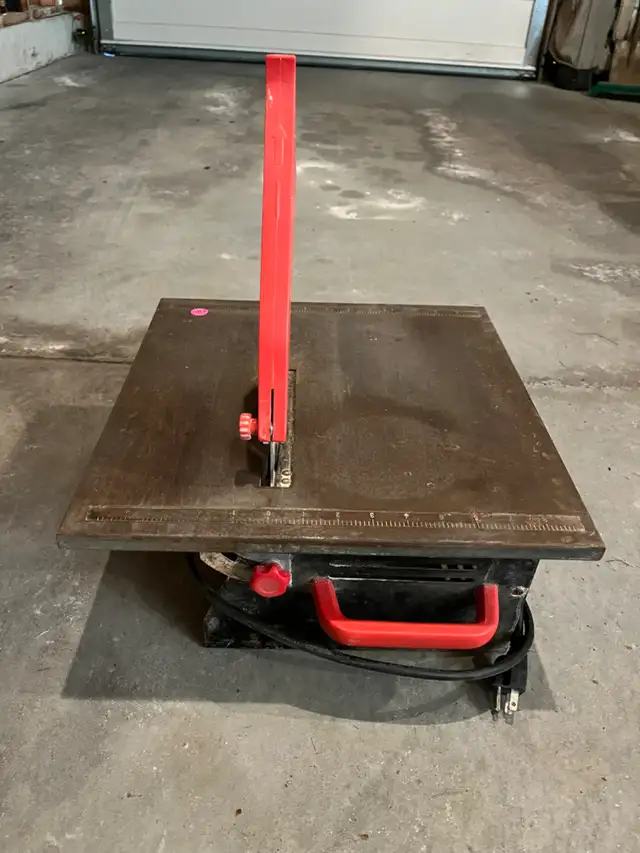 Construction Tools - Wet Tile Saw and Router in Other in Markham / York Region - Image 2
