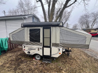 tente-roulotte / pop-up trailer tent