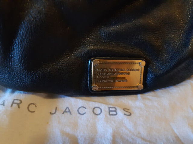 Excellent condition- Marc Jacobs workwear black bag in Women's - Bags & Wallets in Calgary - Image 2
