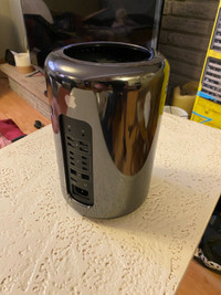 2013 Mac Pro - Excellent Condition 