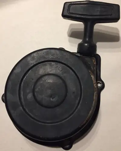 Arctic Cat atv pull start fit in many from 2000 up to 2014 in 400cc up to 700cc TEXT OR CALL 613 679...