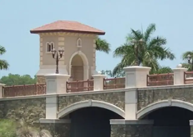 Attention Snowbirds - Southwest TPC Golf Vacation Rental in British Columbia in Canada - Image 3