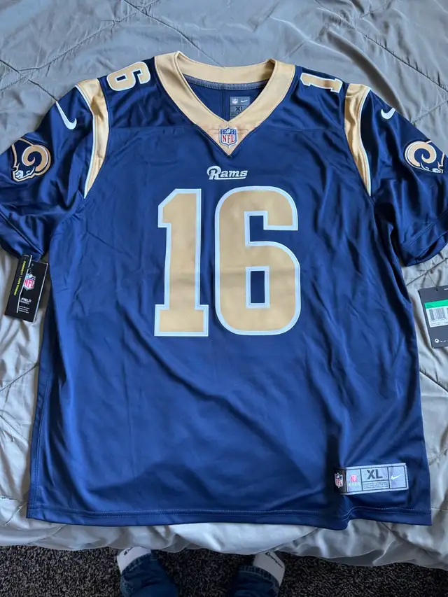 Authentic NFL jerseys in Football in Winnipeg - Image 2