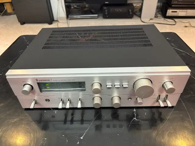 Vintage Stereo Amplifier in Stereo Systems & Home Theatre in Kitchener / Waterloo - Image 3