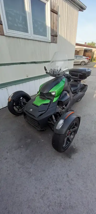 1485 kms. Add-ons: Saddlebag, top luggage box, adjustable windshield, tank bag, floor boards, bike c...
