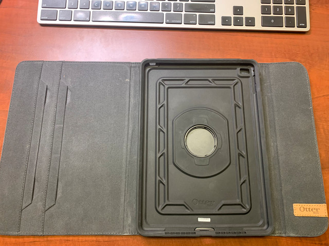 Otterbox Agility Portfolio for Apple iPad Air/Air2 Leather Black in iPads & Tablets in Peterborough