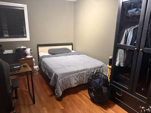 Home away from home? Spacious, large room in NW Calgary, available Dec 1. Close to Alberta Children’...