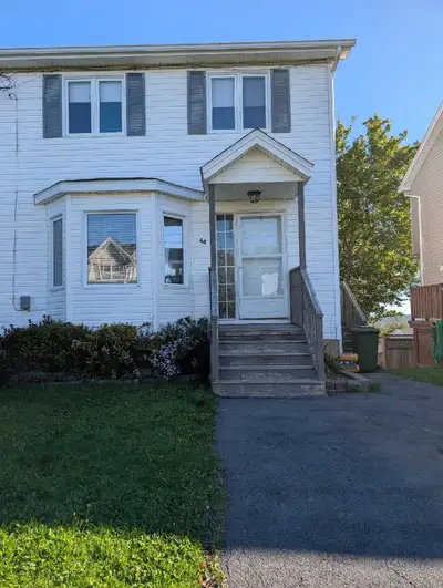 Welcome to 44 Madeira Crescent! This charming 3 bedroom, 1.5 bathroom semi-detached home is ready to...
