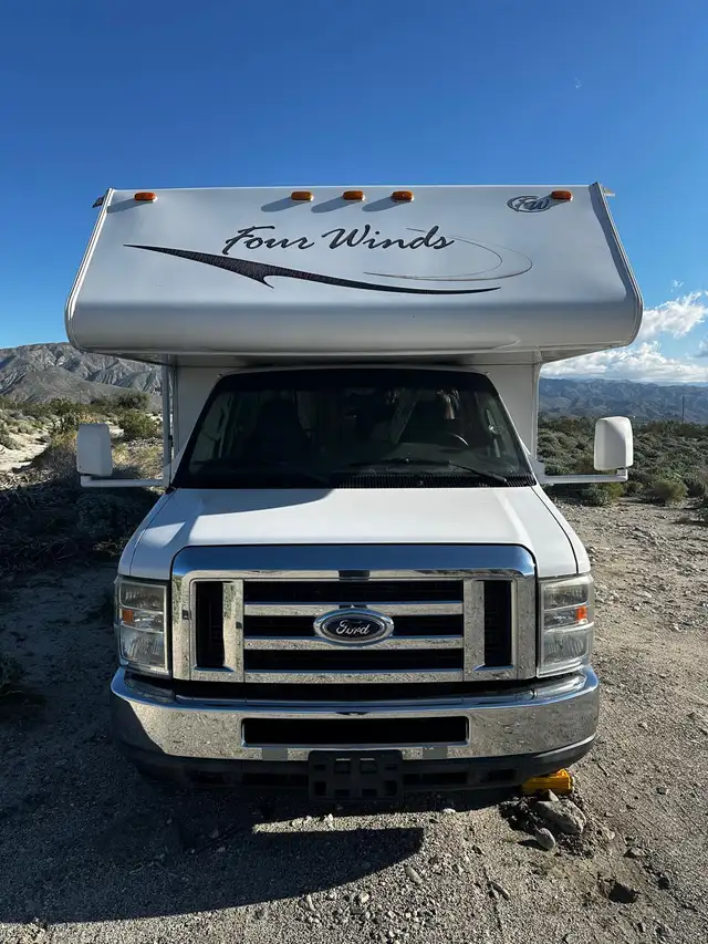 VR Classe C Four Winds/Ford 31k in RVs & Motorhomes in City of Montréal - Image 8