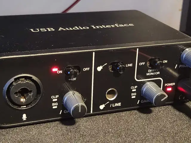 PERFECT CONDITION usb digital audio interface64374280703619120