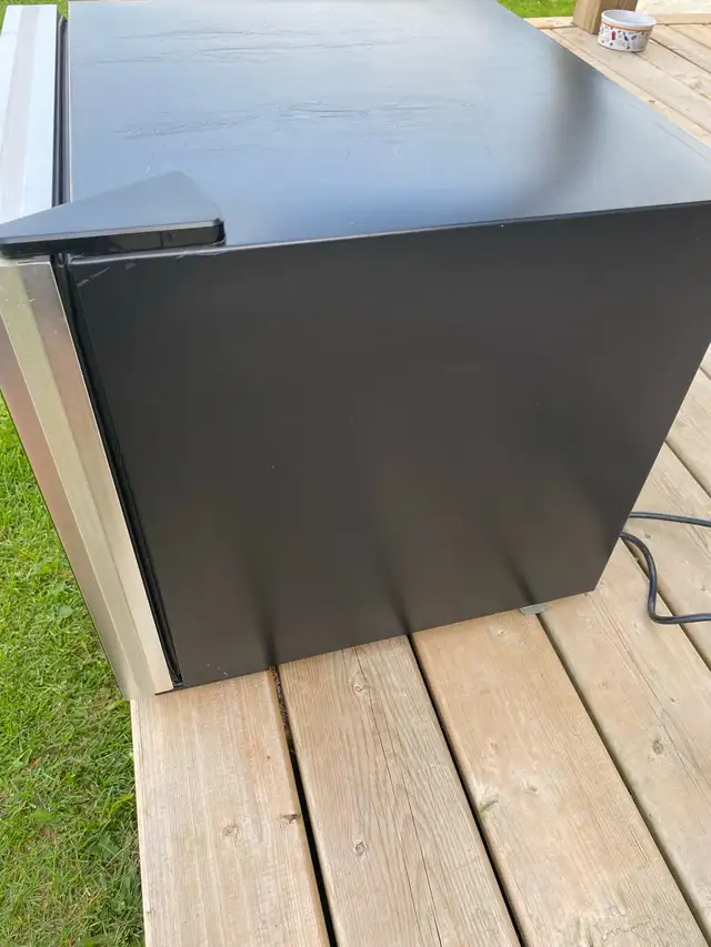 wine cooler in Refrigerators in Oakville / Halton Region - Image 5