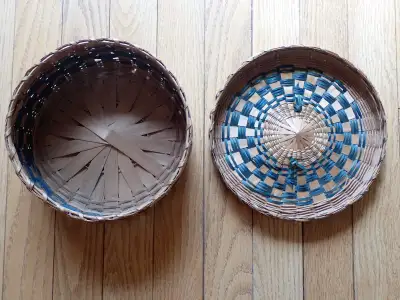 Vintage Chinese Asian Woven Wicker Tea Box, View more
